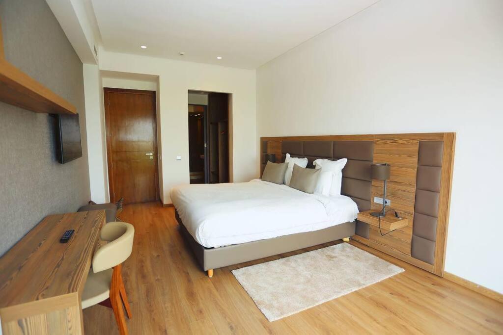 Luxury Apartment At Corniche , Seaview Close Beach Casablanca Exteriör bild