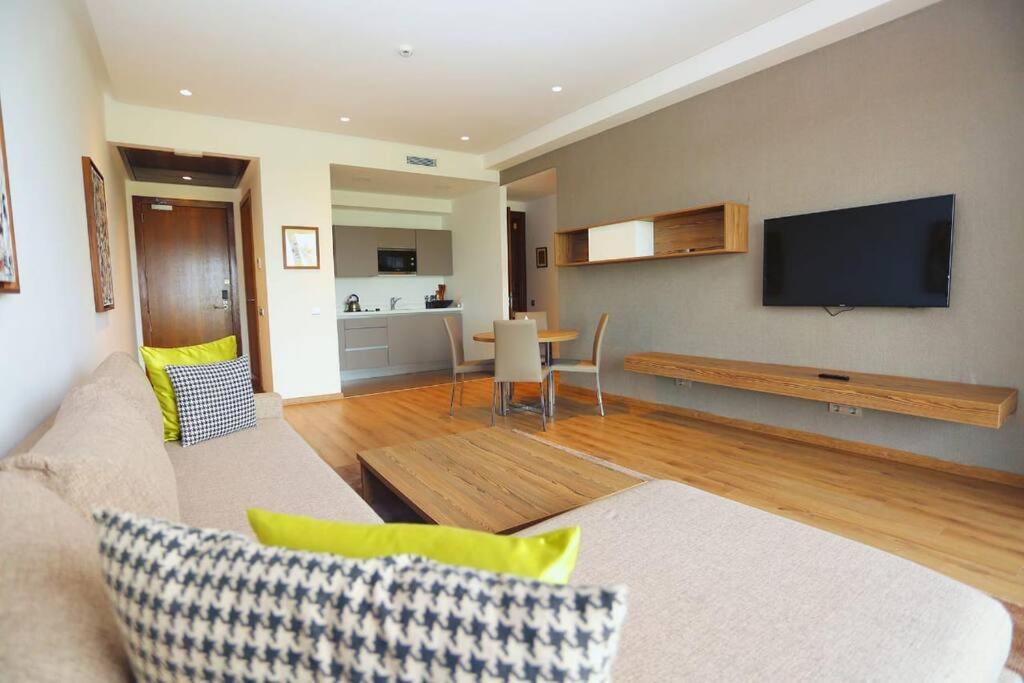 Luxury Apartment At Corniche , Seaview Close Beach Casablanca Exteriör bild